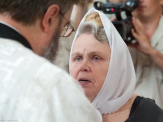 Поздравление новоиспеченного диакона. Фото: Валерий Гололобов (2010 г.)